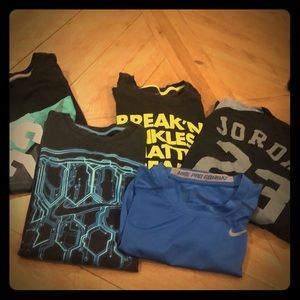 5 Nike Size Small/Medium t-shirts